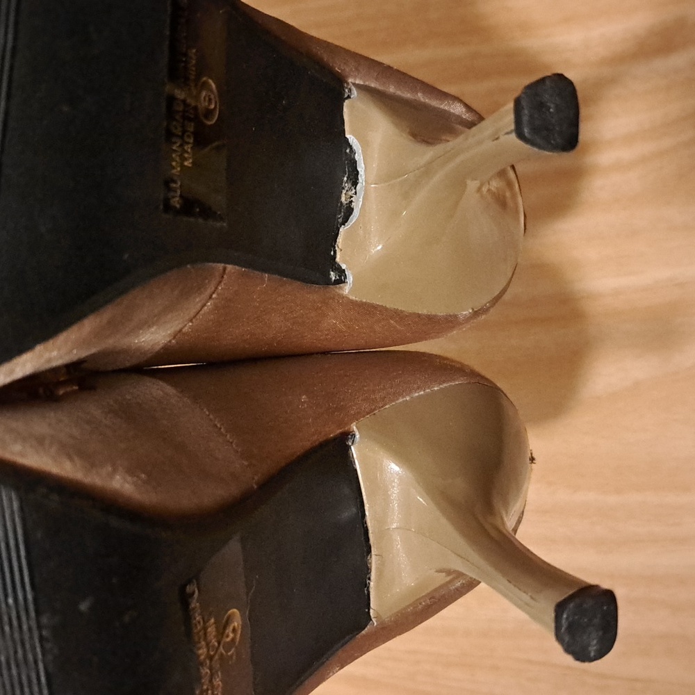 Gold occasion pumps - Picture 7 of 8